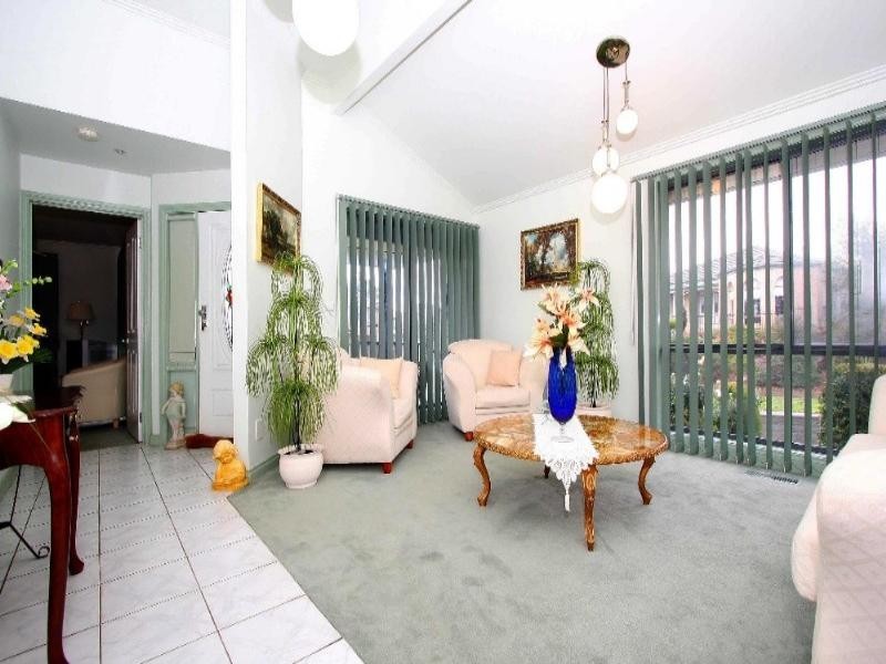 6 Bottlebrush Drive, Mill Park VIC 3082