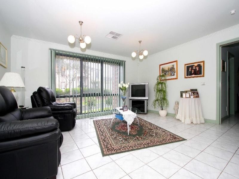 6 Bottlebrush Drive, Mill Park VIC 3082