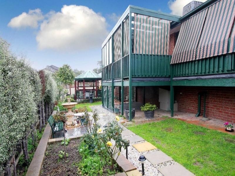 6 Bottlebrush Drive, Mill Park VIC 3082