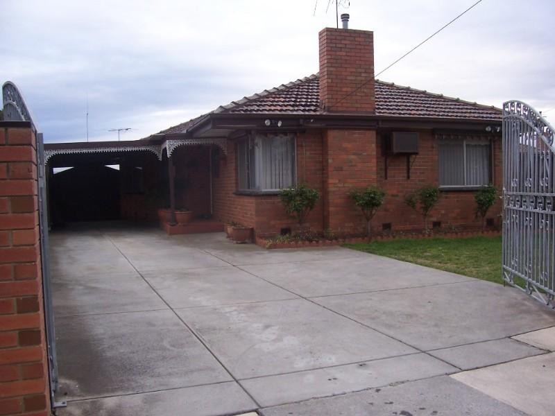 70 Dumbarton Street, Reservoir VIC 3073