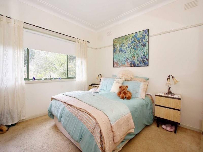 11 Whittier Street, Kingsbury VIC 3083