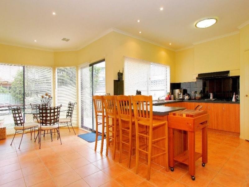 22 Parkview Crescent, Bundoora VIC 3083