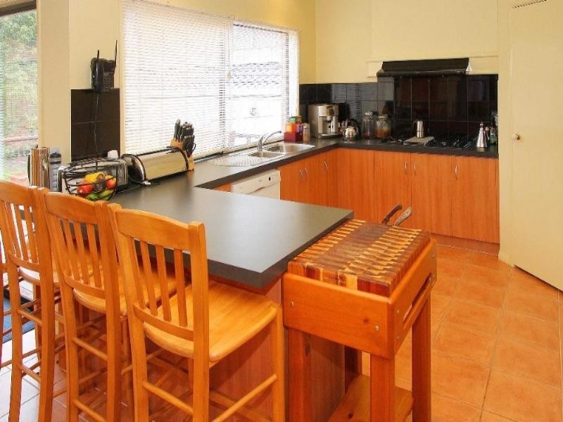 22 Parkview Crescent, Bundoora VIC 3083