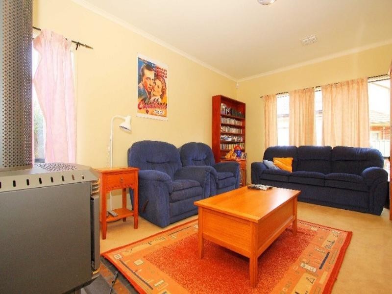 22 Parkview Crescent, Bundoora VIC 3083