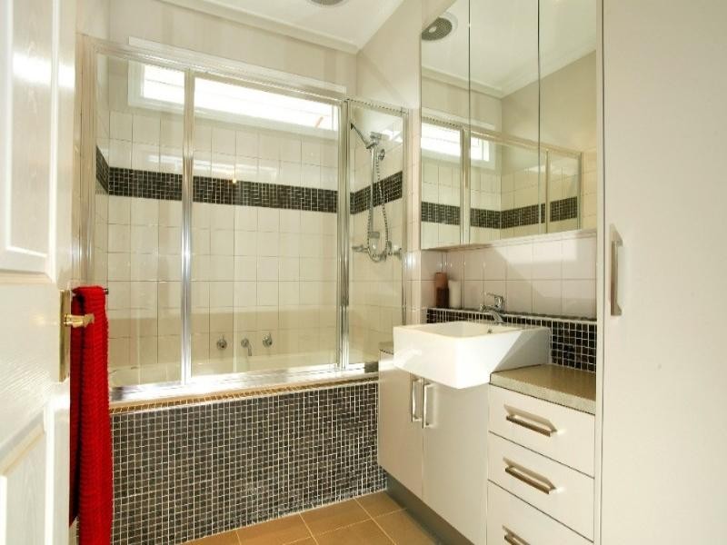 1/40 Mcmahon Road, Reservoir VIC 3073