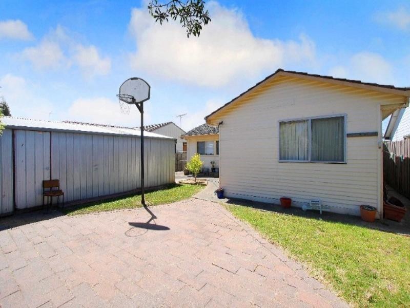 57 Flag Street, Kingsbury VIC 3083