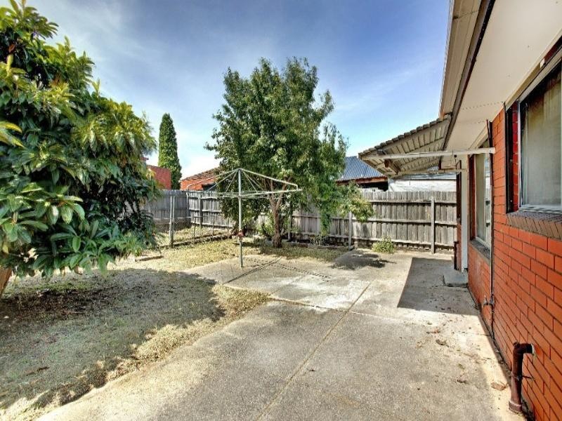 121 Casey Drive, Lalor VIC 3075