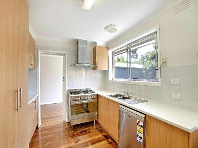 121 Casey Drive, Lalor VIC 3075