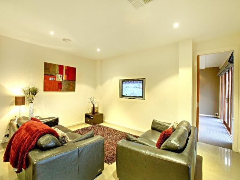 17 Monagle Avenue, Bundoora VIC 3083