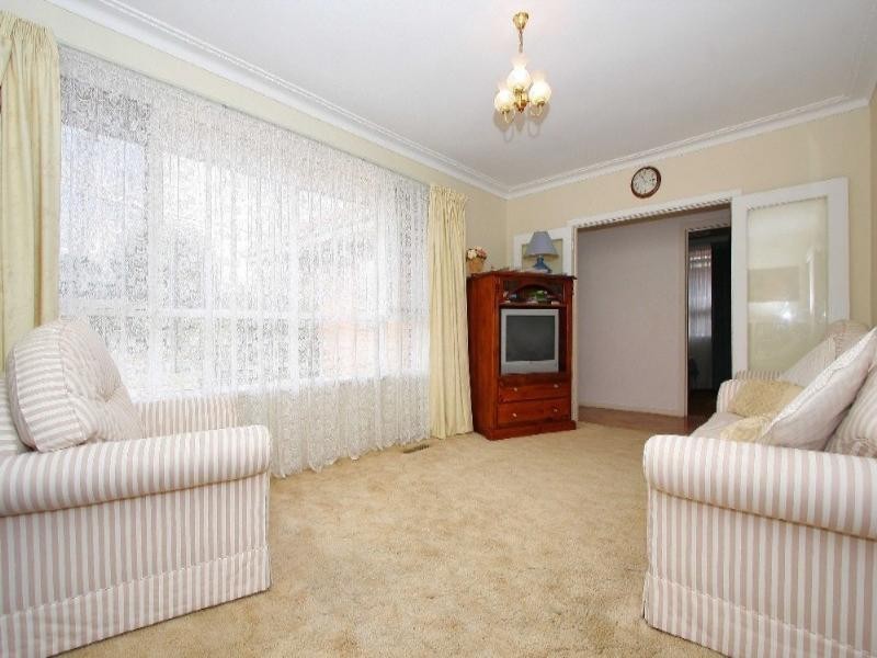 26 Flag Street, Kingsbury VIC 3083