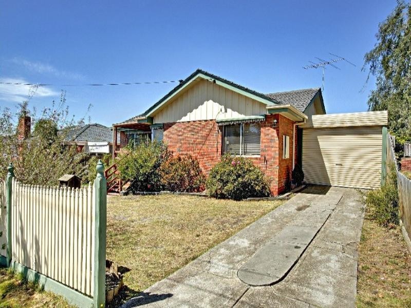 35 Glenn Crescent, Bundoora VIC 3083