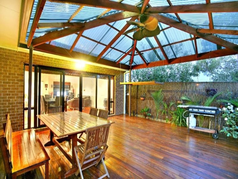 2/30 Fordham Road, Reservoir VIC 3073