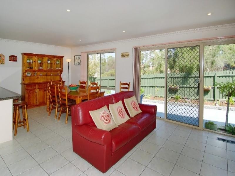 34 Longacres Road, Yallambie VIC 3085