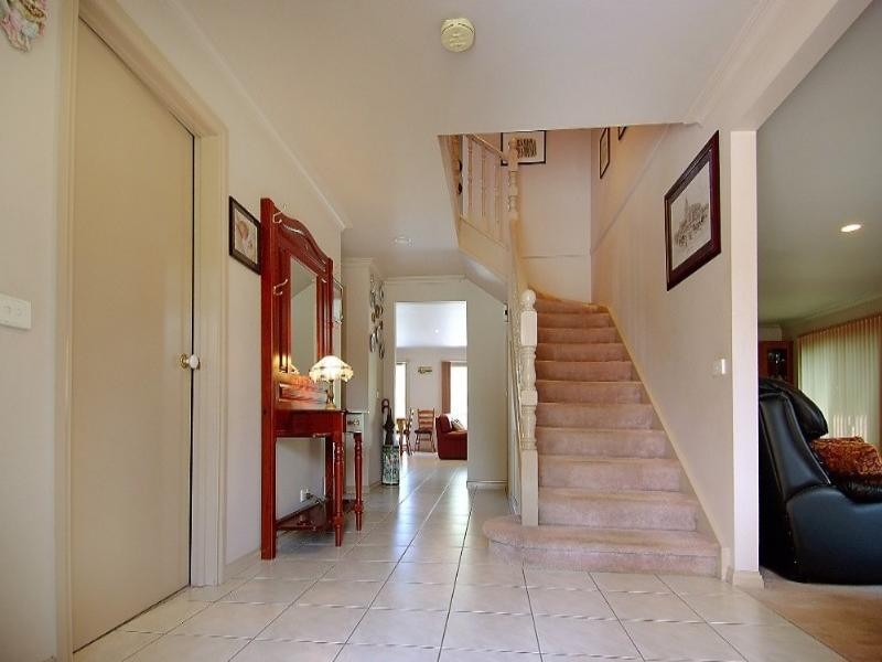 34 Longacres Road, Yallambie VIC 3085