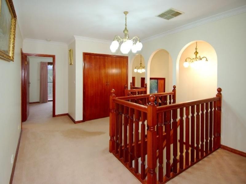 22 Stonnington Drive, Watsonia North VIC 3087