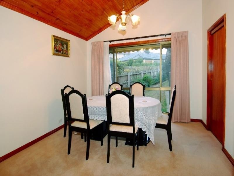 22 Stonnington Drive, Watsonia North VIC 3087