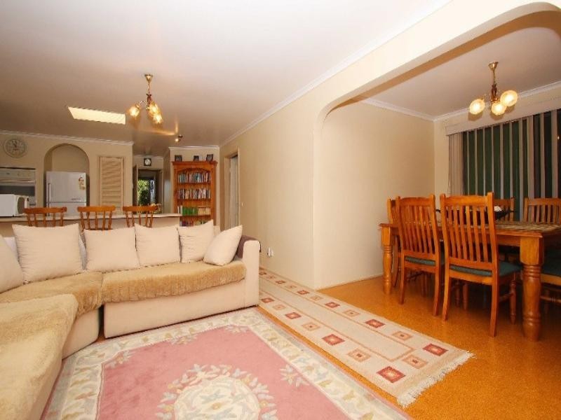 14 Winter Court, Mill Park VIC 3082