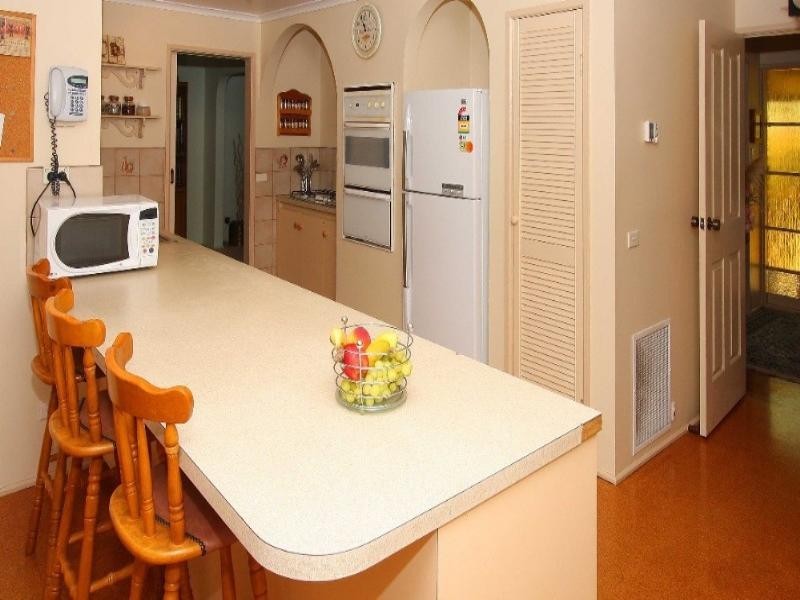 14 Winter Court, Mill Park VIC 3082