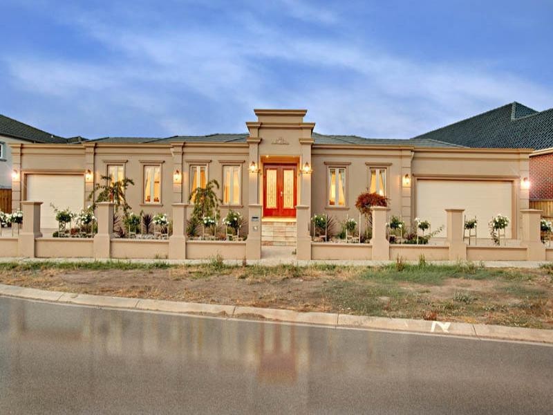 40 Ambrose Treacy Drive, Bundoora VIC 3083