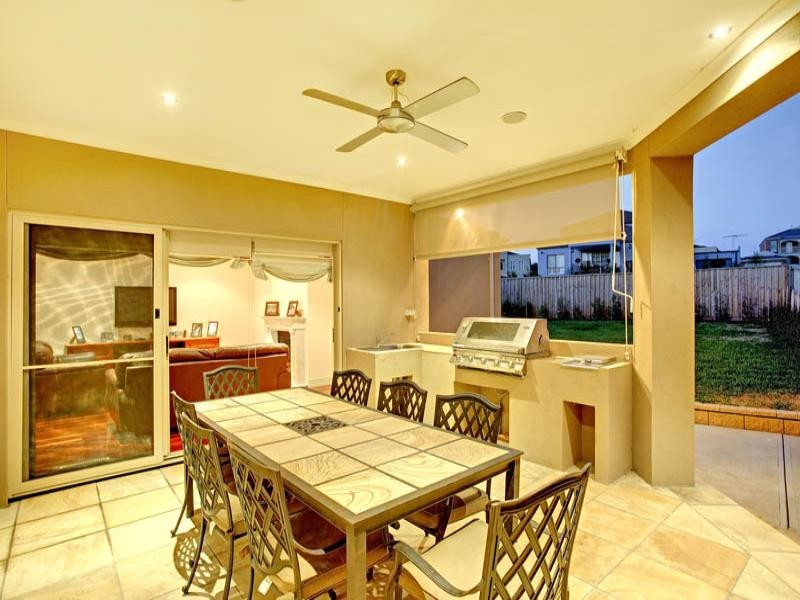 40 Ambrose Treacy Drive, Bundoora VIC 3083