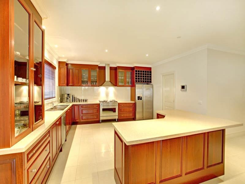 40 Ambrose Treacy Drive, Bundoora VIC 3083