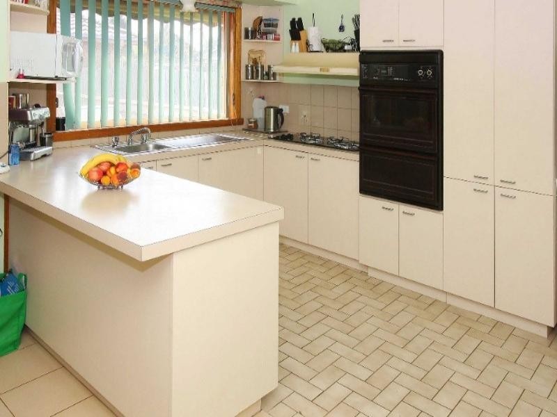 118 Prince of Wales Avenue, Mill Park VIC 3082