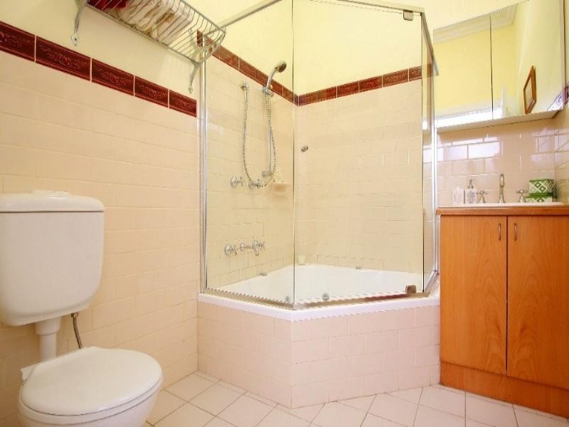 4 Storey Road, Reservoir VIC 3073