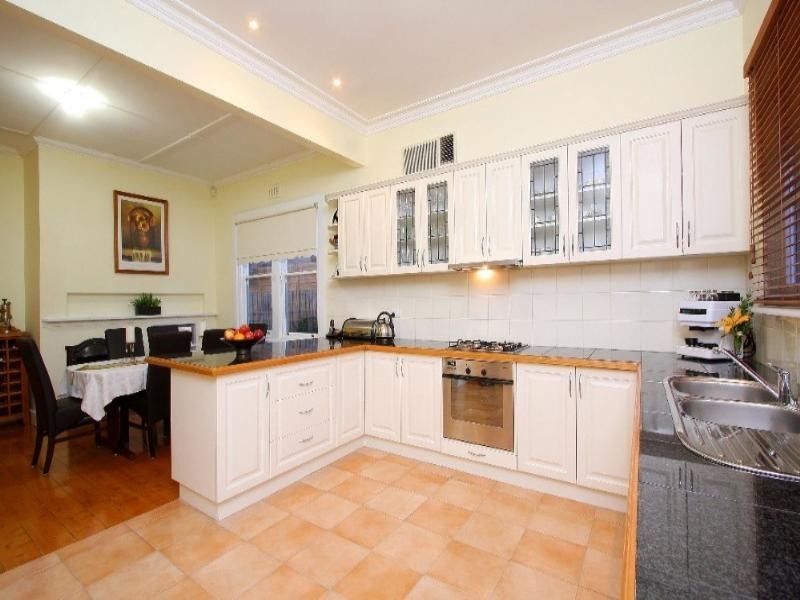 4 Storey Road, Reservoir VIC 3073