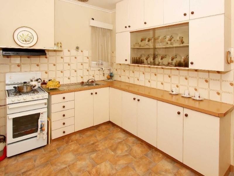 42 Frankston Street, Reservoir VIC 3073