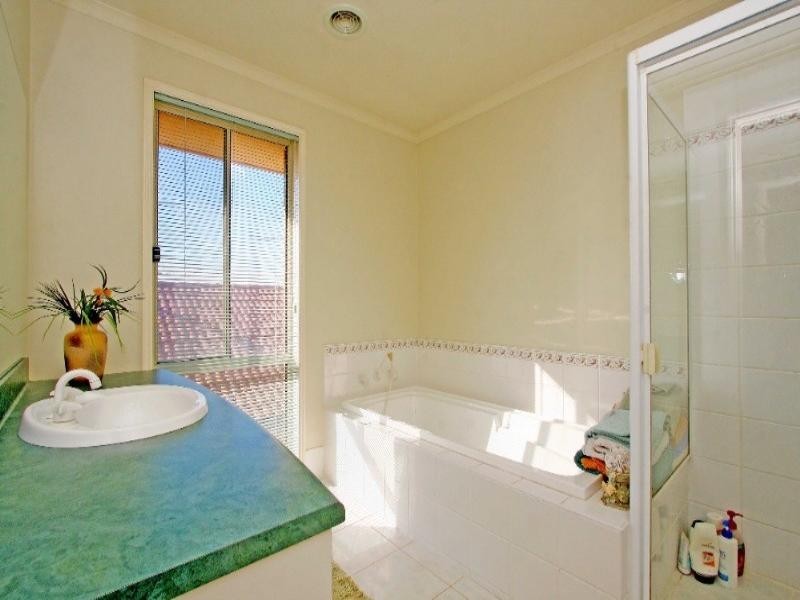 1 Highview Drive, South Morang VIC 3752