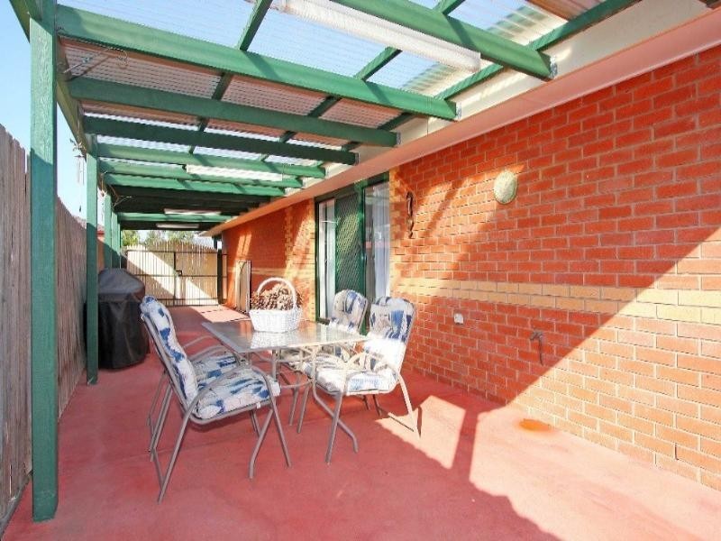 12 Gilroy Crescent, Mill Park VIC 3082