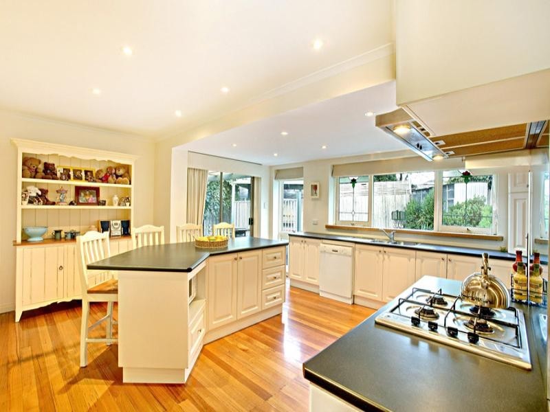 217 Nell Street, Greensborough VIC 3088