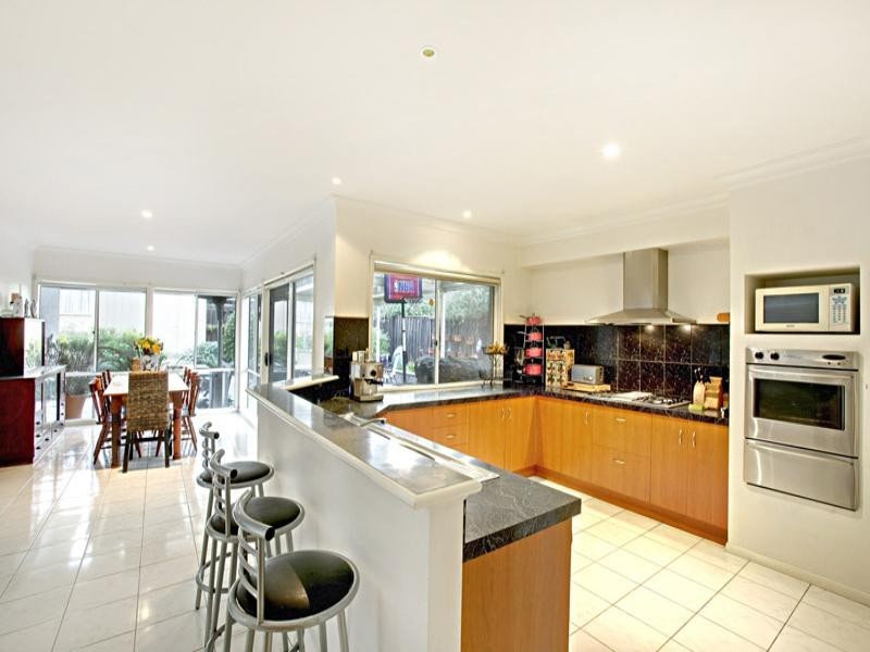 15 Lomandra Court, Bundoora VIC 3083