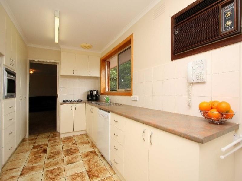 18 Gleeson Drive, Bundoora VIC 3083