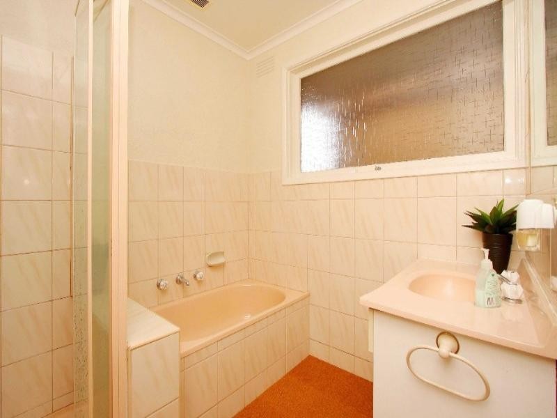 18 Gleeson Drive, Bundoora VIC 3083