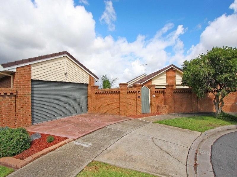 5 Ogle Close, Mill Park VIC 3082