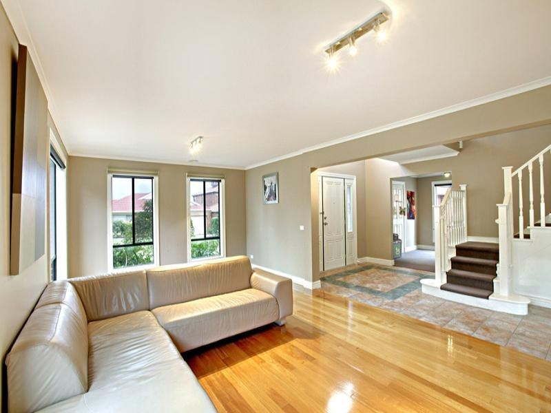 5 Amethyst Walk, Bundoora VIC 3083