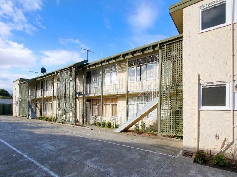 8/9 Hammond Street, Thornbury VIC 3071