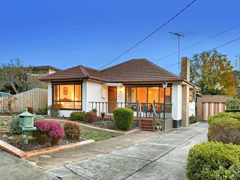 19 Meagher Street, Watsonia VIC 3087