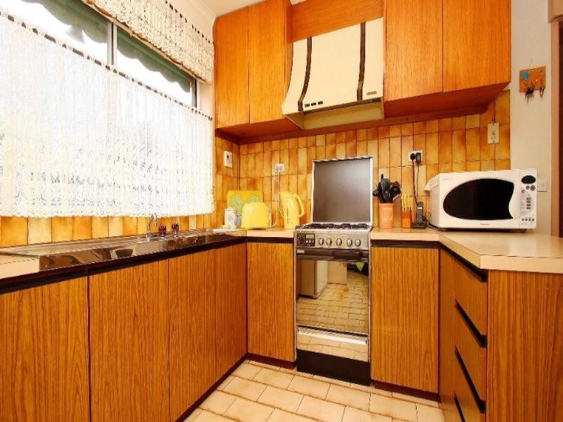 28 Cumberland Crescent, Thomastown VIC 3074