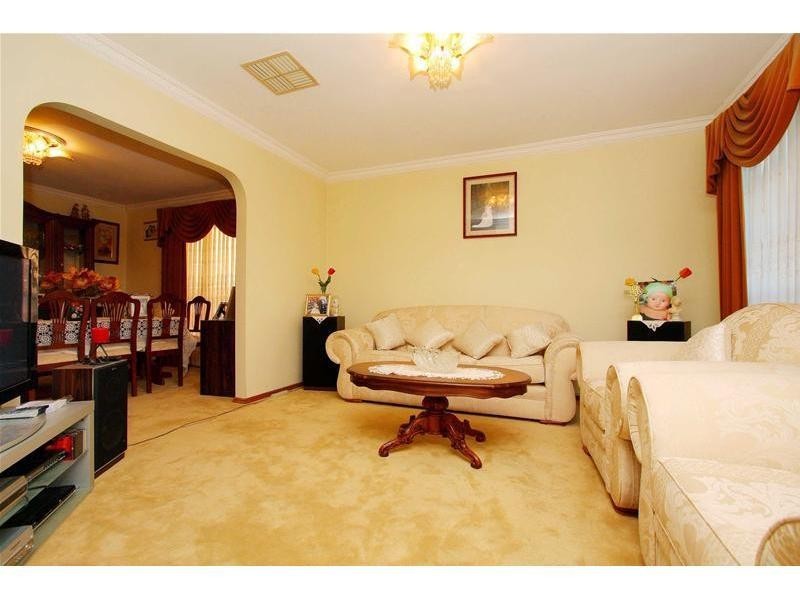 142 Barry Road, Thomastown VIC 3074