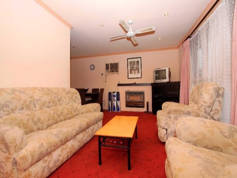 8 Bowral Court, Bundoora VIC 3083