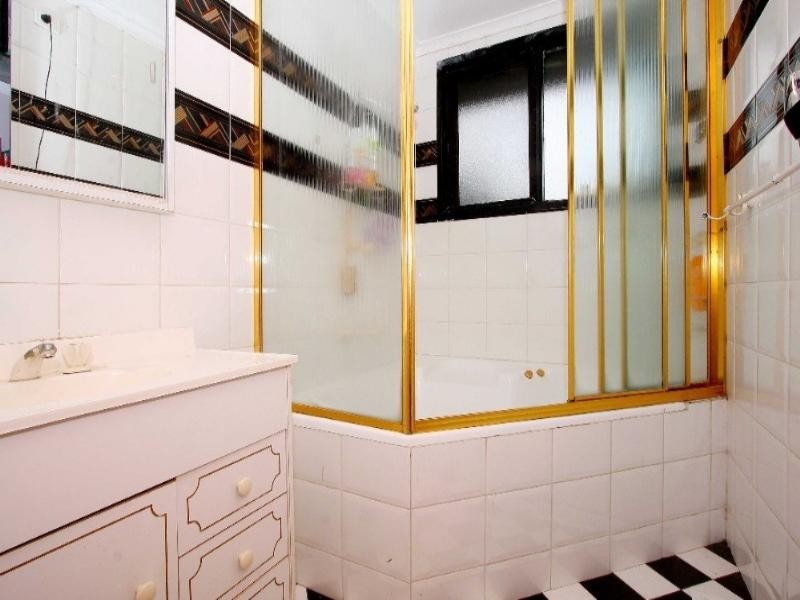 8 Bowral Court, Bundoora VIC 3083