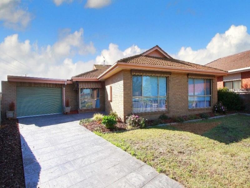 8 Emmerson Court, Mill Park VIC 3082