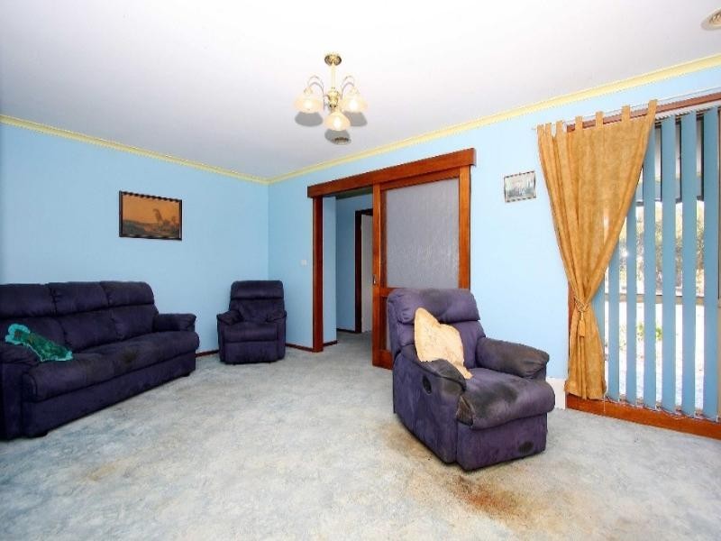 8 Emmerson Court, Mill Park VIC 3082