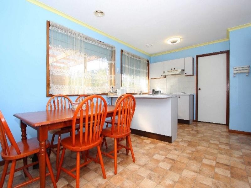 8 Emmerson Court, Mill Park VIC 3082