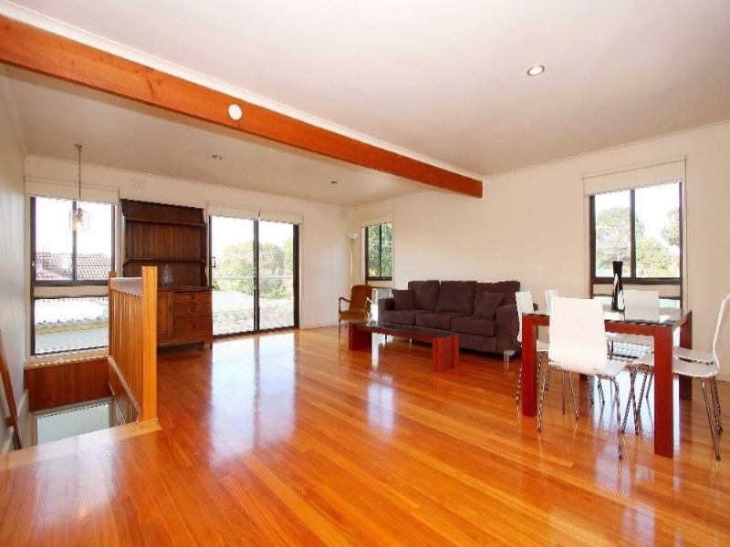 9 Sandhurst Crescent, Bundoora VIC 3083