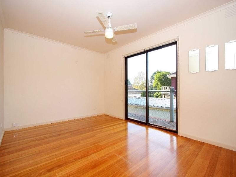 9 Sandhurst Crescent, Bundoora VIC 3083