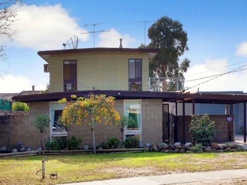 9 Sandhurst Crescent, Bundoora VIC 3083