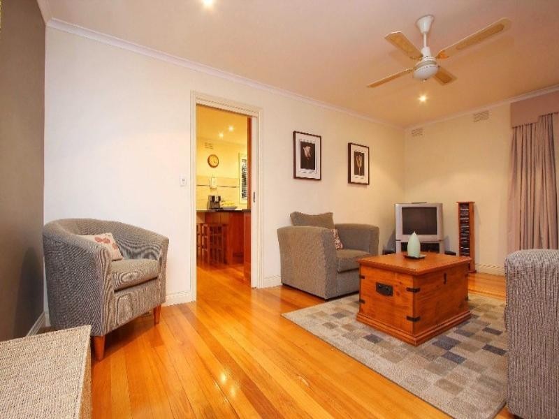 11 Kurrajong Crescent, Watsonia North VIC 3087